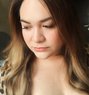 Hannah Massage - Acompañantes transexual in Dubai Photo 1 of 3