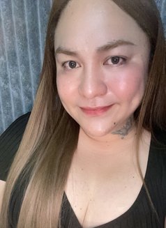 Hannah Massage - Acompañantes transexual in Dubai Photo 3 of 3