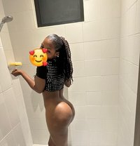 Mayra - puta in Pune