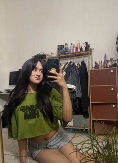 Hannah Smith - Transsexual escort in Manila Photo 1 of 5
