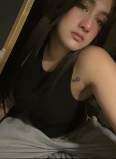 Hannah Smith - Transsexual escort in Manila Photo 2 of 5