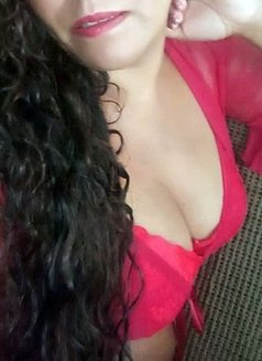Hannah - escort in Port Elizabeth Photo 1 of 3