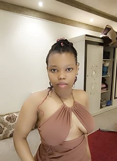 Hannia - escort in Riyadh Photo 3 of 5