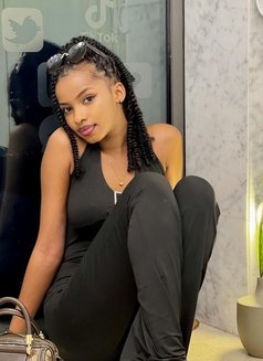 Hanny - puta in Noida Photo 2 of 5