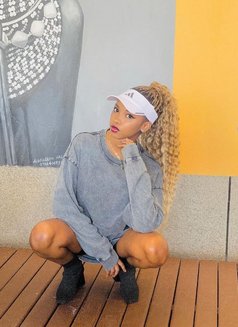 Hanny - puta in Noida Photo 4 of 5