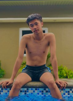 Hans - Male escort in Angeles City Photo 5 of 7
