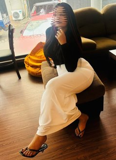 Hansi the Perfect Hourglass Figure - puta in Colombo Photo 1 of 3