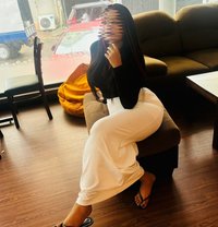 Hansi the Perfect Hourglass Figure - escort in Colombo