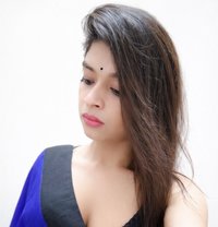 Hansika online service available - Transsexual escort in Bangalore