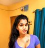 Hansika - Acompañantes transexual in Hyderabad Photo 1 of 4