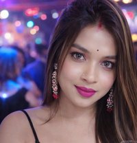Hansika online service available - Transsexual escort in Kolkata