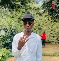 Hansy - Male escort in Nairobi