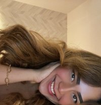 Happy - Transsexual escort in Abu Dhabi