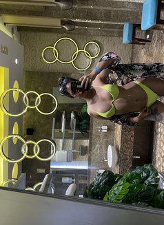 Happy - Transsexual escort in Abu Dhabi Photo 4 of 5