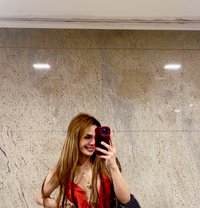 Happy - Transsexual escort in Abu Dhabi