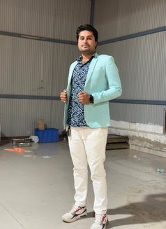 Happy - Male escort in Gurgaon Photo 8 of 12