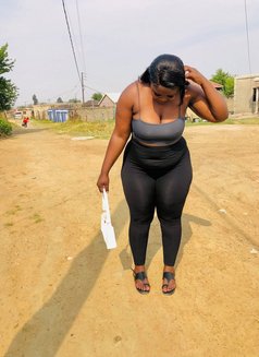 Happy Love - puta in Guangzhou Photo 2 of 4