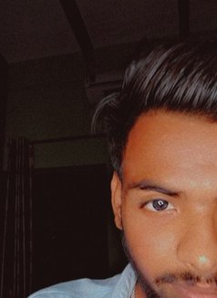 Happy Massage - Male escort in Gurgaon Photo 1 of 4