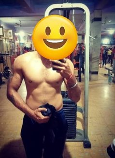 Happy with Rayan - masseur in Colombo Photo 4 of 4