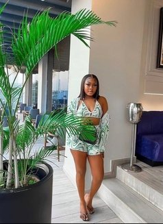 Happy - masseuse in Accra Photo 4 of 4