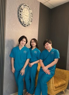 Happy Spa Massage in Muscat - Transsexual escort in Muscat Photo 7 of 8