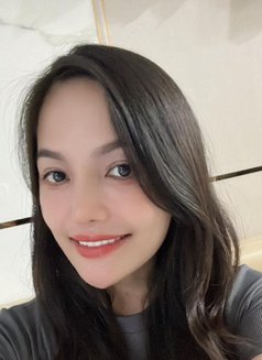 Happy - escort in Doha Photo 8 of 8