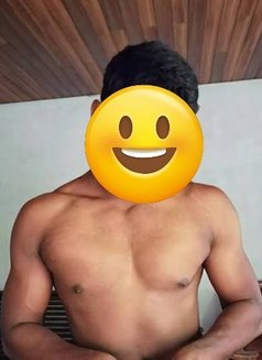 Happy with Romeo - masseur in Colombo Photo 4 of 4