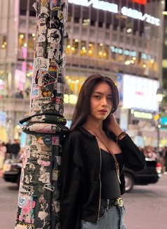 Party girl Hara new in town big C - Transsexual escort in Tokyo Photo 18 of 19