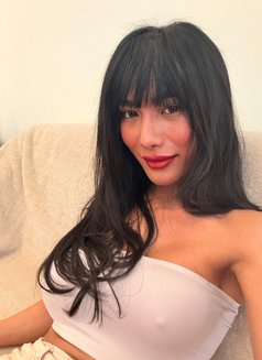 Hard Candy - Transsexual escort in Dubai Photo 2 of 30