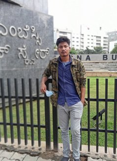 Hard Disk - Male escort in Bangalore Photo 1 of 1