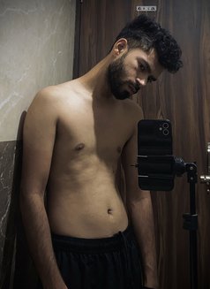Hard fucker - Male escort in New Delhi Photo 17 of 18