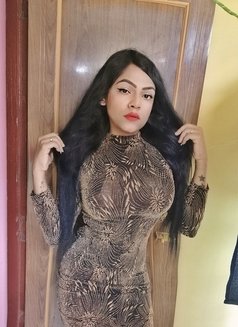 Hard fucking lady - Transsexual escort in Kolkata Photo 7 of 11