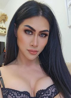 Anna Top both real friendly - Transsexual escort in Dubai Photo 3 of 11