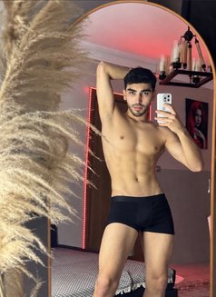 HARD_TOPXL_POPERS - Male escort in İstanbul Photo 2 of 30