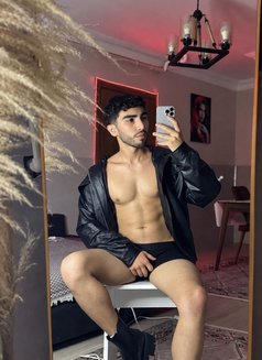 HARD_TOPXL_POPERS - Male escort in İstanbul Photo 4 of 30
