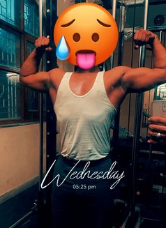 Hard Young Bull Meet Ladies Fun - Acompañantes masculino in New Delhi Photo 1 of 3