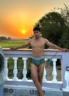 Hardcore 8 Inch Hunk - Intérprete masculino de adultos in New Delhi Photo 5 of 11