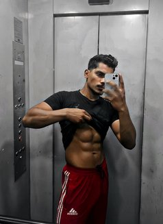 Hardcore 8 Inch Hunk - Intérprete masculino de adultos in New Delhi Photo 6 of 11