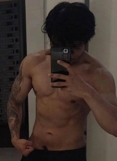 Hardgranity - Acompañantes masculino in Bali Photo 2 of 3