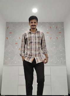 Hardik From Blr - Male escort in Bangalore Photo 2 of 3