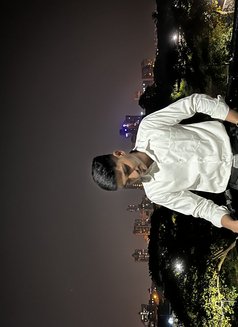 Hardik - Acompañantes masculino in Mumbai Photo 2 of 3