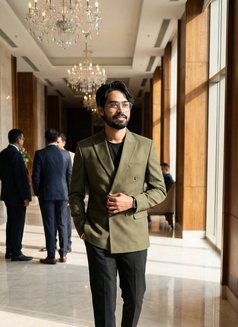 Avi Aoura - Acompañantes masculino in New Delhi Photo 8 of 10