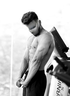 Hardik Shinde - Male escort in Pune Photo 1 of 5