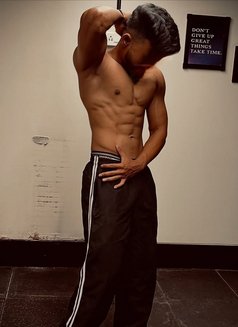 Hardik Shinde - Acompañantes masculino in Pune Photo 6 of 7