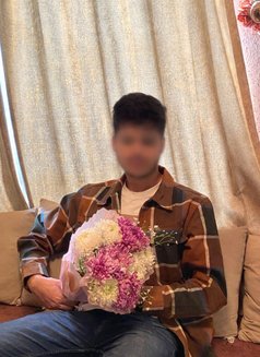 Hardik (Straight) - Male escort in Paris Photo 2 of 3