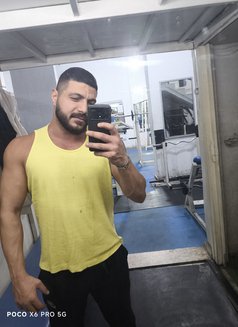 Hardman Top - Acompañantes masculino in Beirut Photo 6 of 6