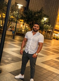 Hardman Top - Acompañantes masculino in Beirut Photo 10 of 10