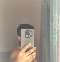 Hardworker Mnc Guy - Acompañante masculino in Mumbai