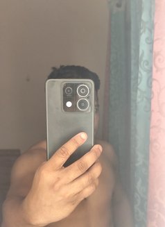 Hardworker Mnc Guy - Male companion in Mumbai Photo 3 of 6