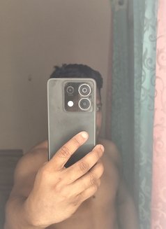 Hardworker Mnc Guy - Male companion in Mumbai Photo 4 of 6